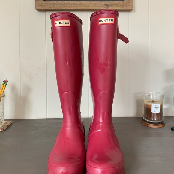 Hunter Rain Boots: color raspberry - Picture 1 of 3